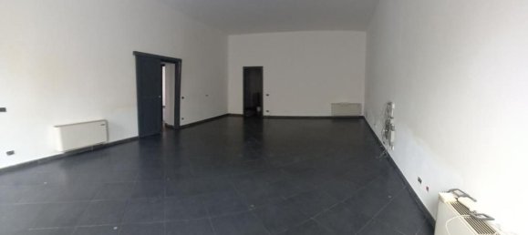 170m² Office in Cremona, Italy No. 70878 2