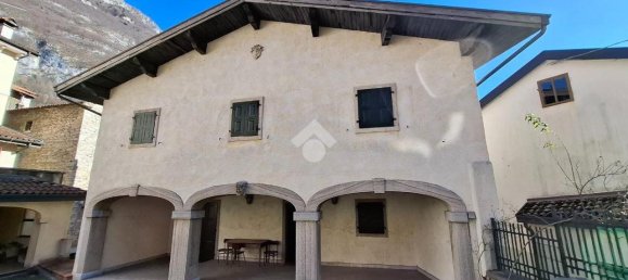 Вилла с 5 комнатами в Лонгароне, Италия № 32150 3