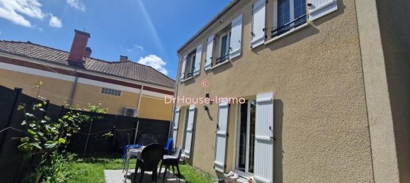 Casa de 4 dormitorios en Villeneuve-le-Roi, France No. 174797 10