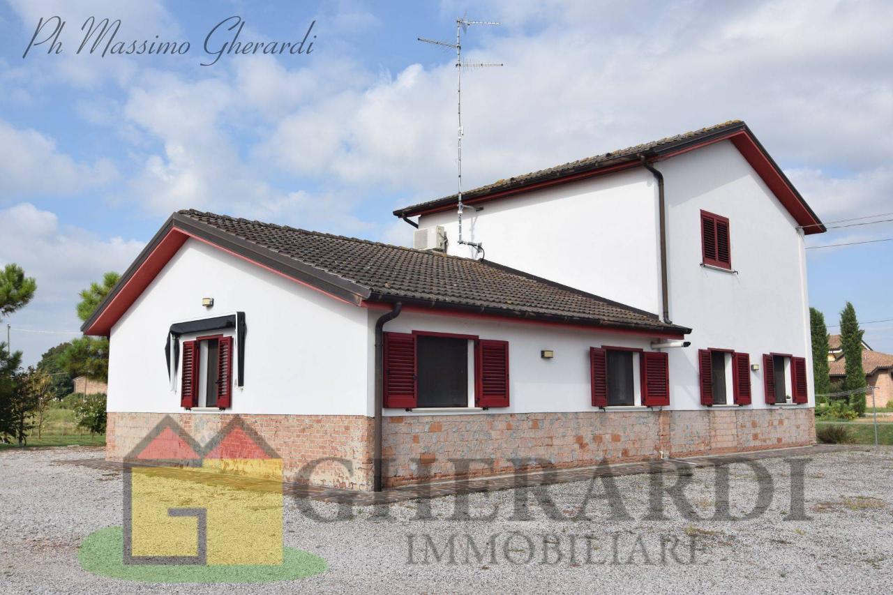 Вилла с 5 комнатами в Вогьера, Италия № 162743