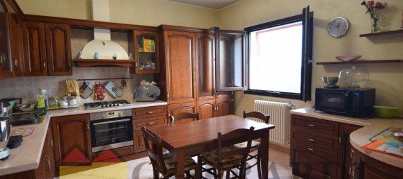 Вилла с 5 комнатами в Вогьера, Италия № 162743 5