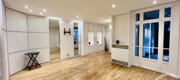 Apartamento de 2 dormitorios en Paris, France No. 167594 5