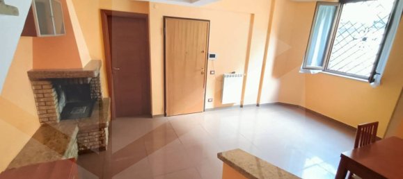 Квартира с 2 комнатами в Чампино, Италия № 23115 5