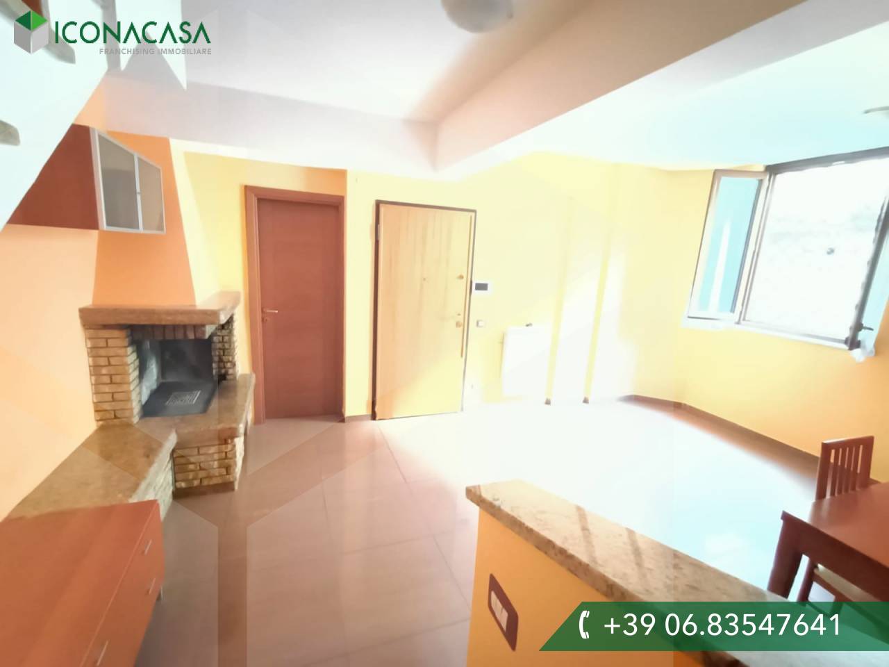 Квартира с 2 комнатами в Чампино, Италия № 23115