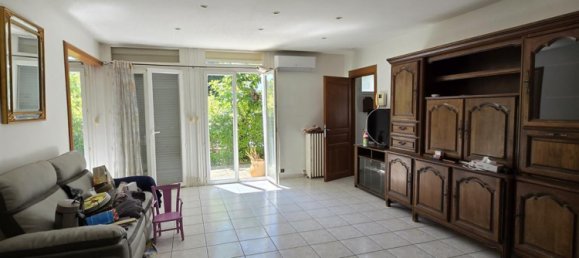 2 bedrooms House in Pezenas, France No. 309051 5