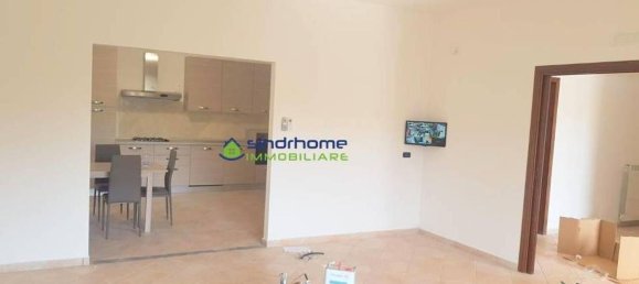 5-salle Maison à Giugliano in Campania, Italy No. 191828 2