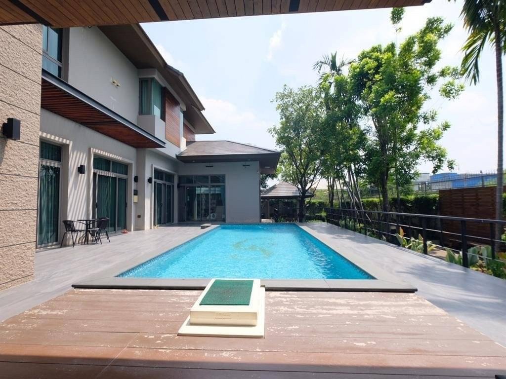 4 bedrooms Villa in Prawet, Thailand No. 62711