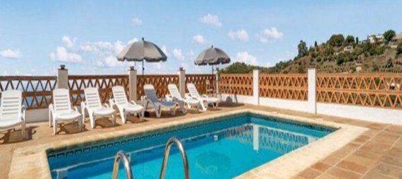 3 bedrooms House in Malaga, Spain No. 148824 2