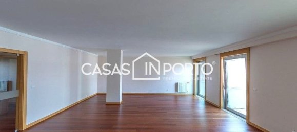 4 bedrooms Apartment in Porto, Portugal No. 137941 11