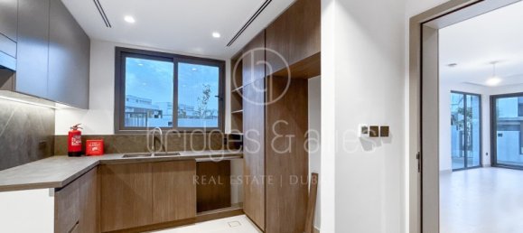 4 Schlafzimmer Villa in Dubai, UAE, Nr. 65808 11