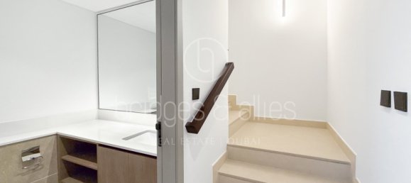 4 Schlafzimmer Villa in Dubai, UAE, Nr. 65808 2