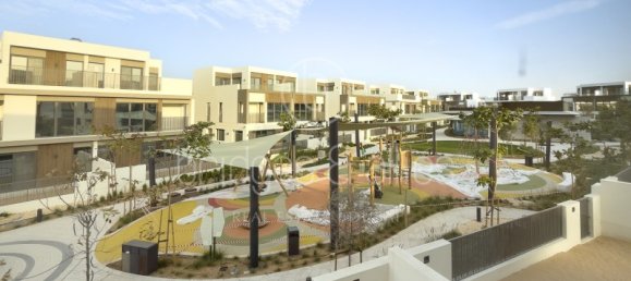 4 Schlafzimmer Villa in Dubai, UAE, Nr. 65808 3