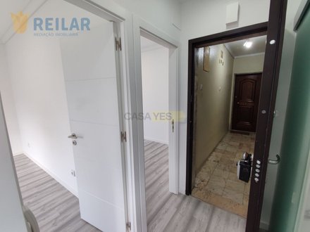1 bedroom Apartment in Rio de Mouro, Portugal No. 153037