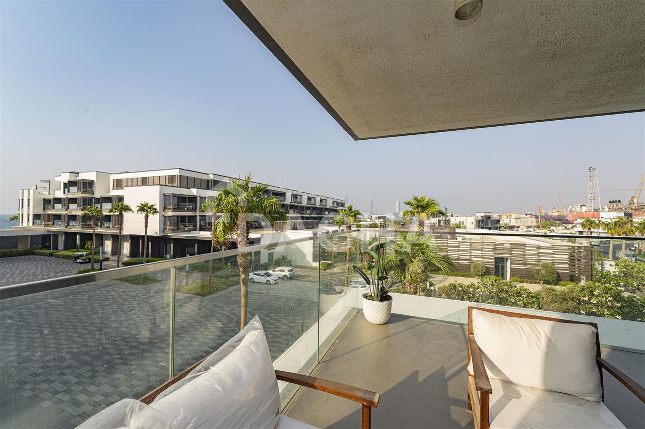 3 bedrooms Apartment in Dubai, UAE No. 28002