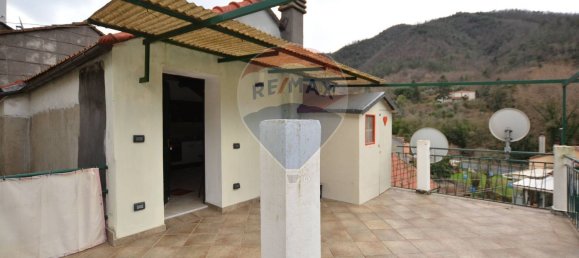 Квартира с 3 комнатами в Савона, Италия № 58076 32