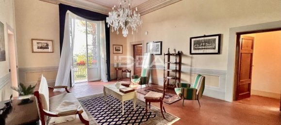 10 rooms Villa in Lucca, Italy No. 24504 11