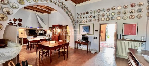 10 rooms Villa in Lucca, Italy No. 24504 17