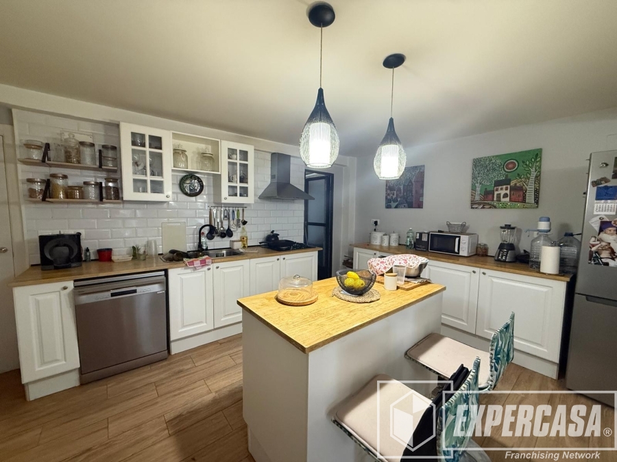 3 bedrooms Apartment in Valencia, Spain No. 243634