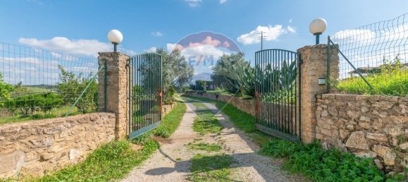 4-salle Villa à Caltagirone, Italy No. 179512 3
