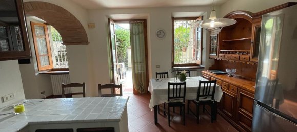 Apartamento de 5 divisões em Forte dei Marmi, Italy N.º 227384 5