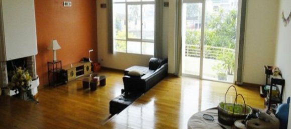 4 bedrooms Villa in Long Bien, Vietnam No. 2497 3