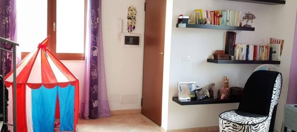 2 bedrooms Villa in Rome, Italy No. 278060 3