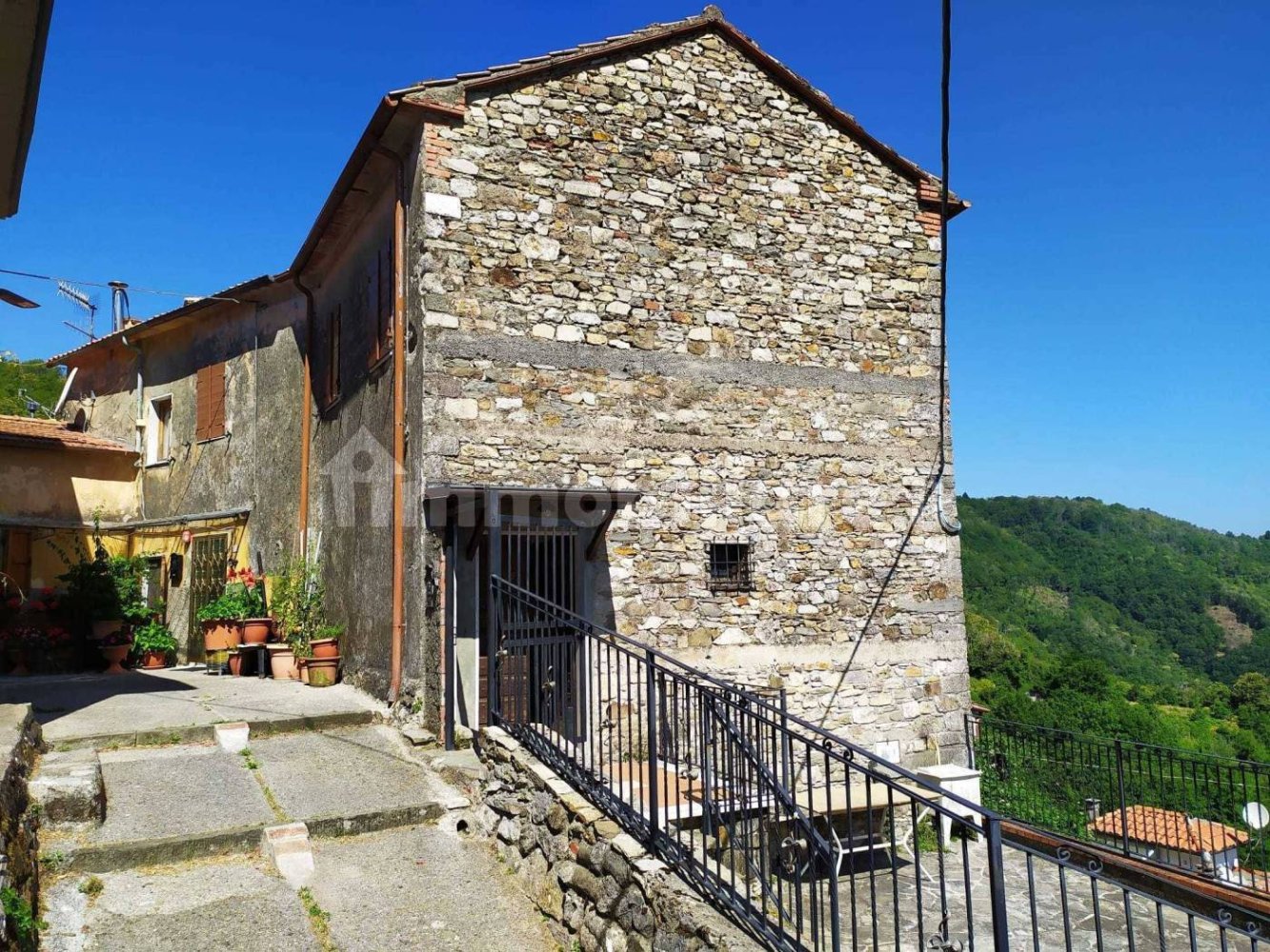 4 bedrooms House in Fosdinovo, Italy No. 154308