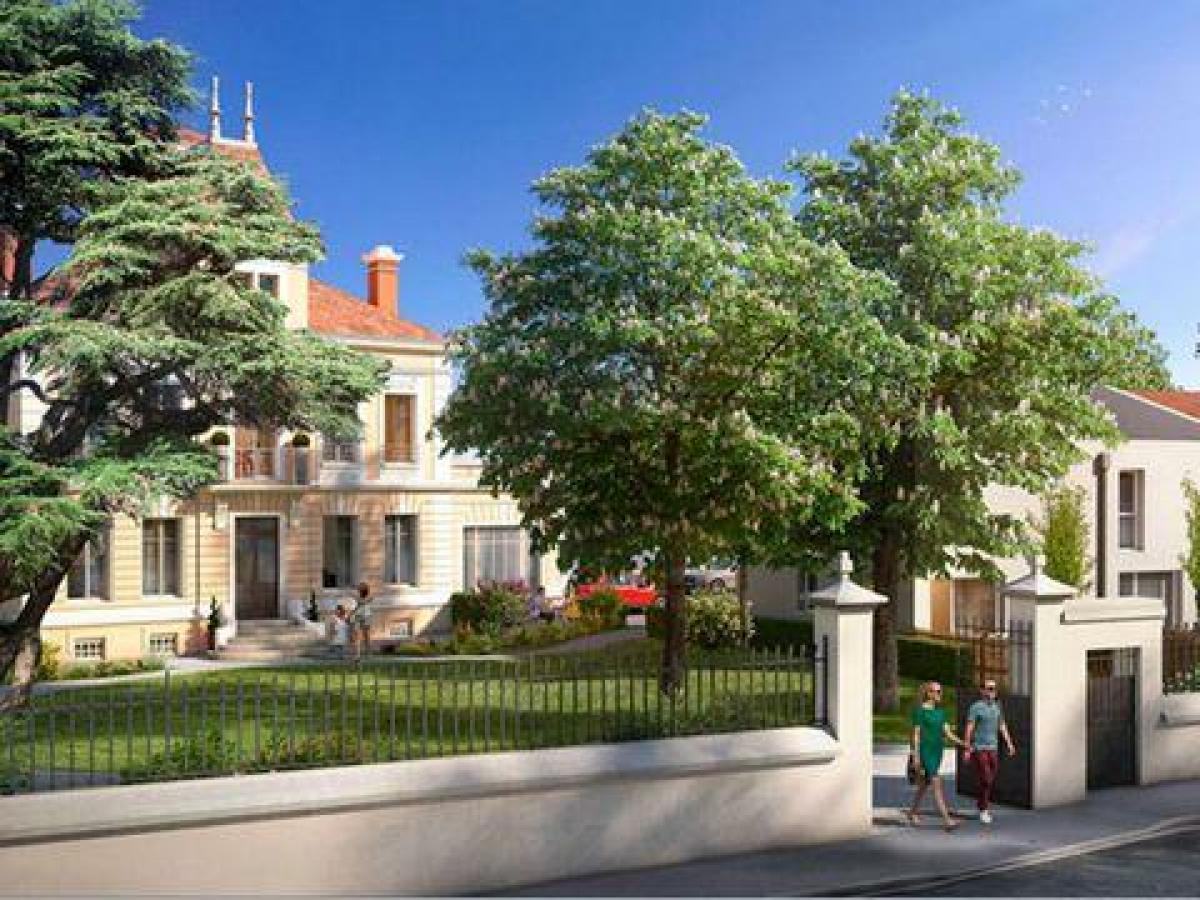 3 bedrooms House in Bron, France No. 31344