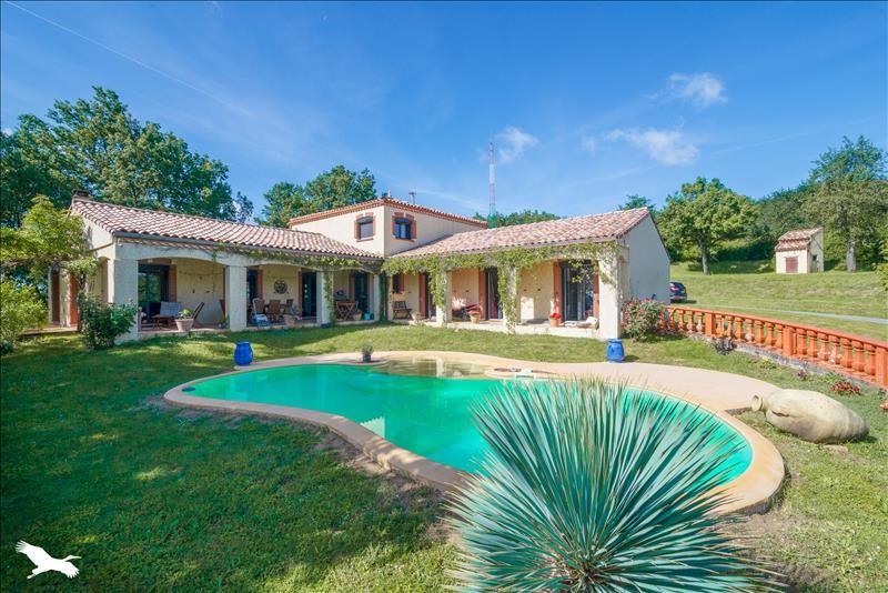 5 bedrooms Villa in Thil, France No. 344939