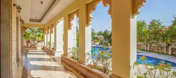 8 bedrooms Villa in Emirates Hills, UAE No. 2143 16