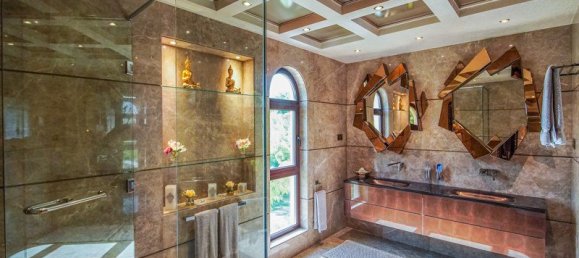 8 bedrooms Villa in Emirates Hills, UAE No. 2143 21