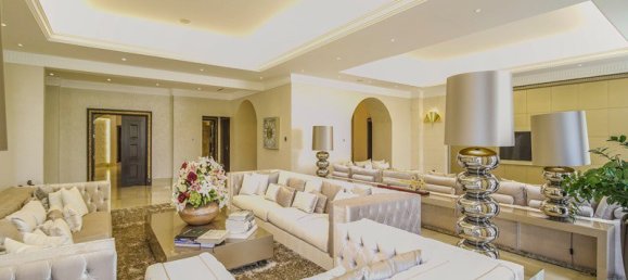 8 bedrooms Villa in Emirates Hills, UAE No. 2143 5