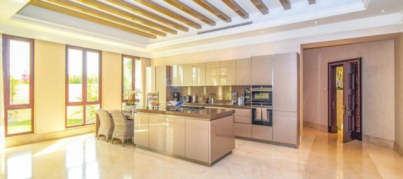 8 bedrooms Villa in Emirates Hills, UAE No. 2143 7