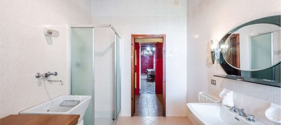 Casa de 6 dormitorios en San Giovanni in Persiceto, Italy No. 352625 61