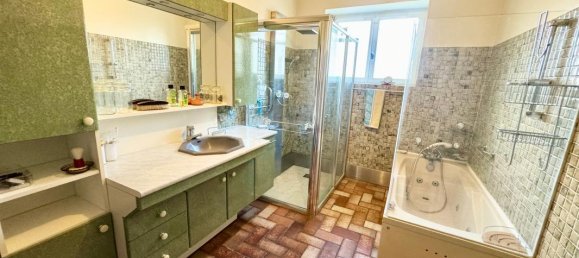 11 rooms Building in Saint-Benoit-sur-Loire, France No. 88467 4