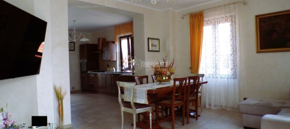 3 Schlafzimmer Haus in Pinerolo, Italy, Nr. 179419 6