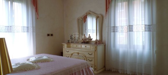 3 Schlafzimmer Haus in Pinerolo, Italy, Nr. 179419 10