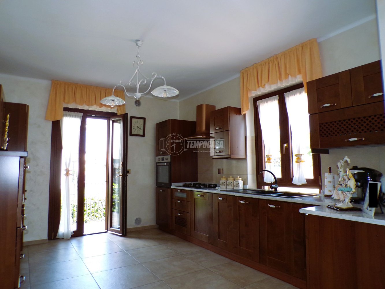 3 Schlafzimmer Haus in Pinerolo, Italy, Nr. 179419