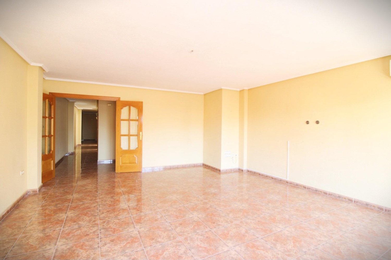 Apartamento de 3 dormitorios en Torrevieja, Spain No. 138691