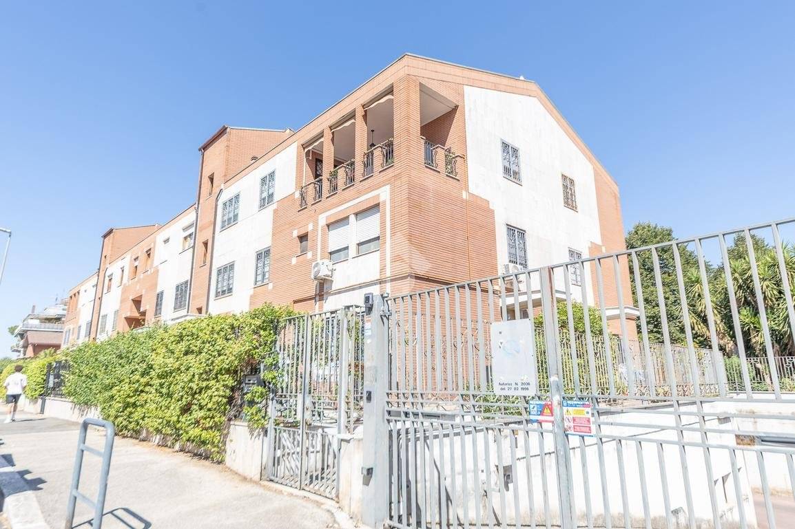 2 bedrooms Apartment in Rome, Italy No. 312858