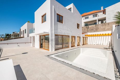 3 bedrooms House in Funchal, Portugal No. 184305