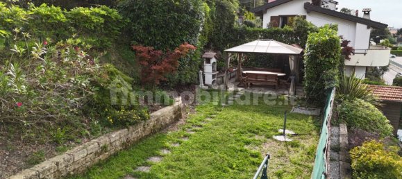 2 bedrooms Penthouse in San Fermo della Battaglia, Italy No. 381447 8