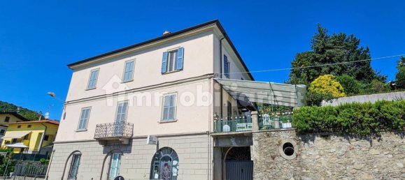 2 bedrooms Penthouse in San Fermo della Battaglia, Italy No. 381447 5