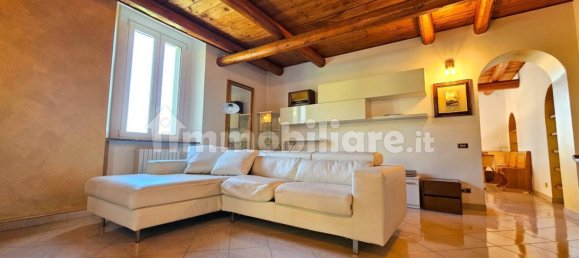 2 bedrooms Penthouse in San Fermo della Battaglia, Italy No. 381447 26