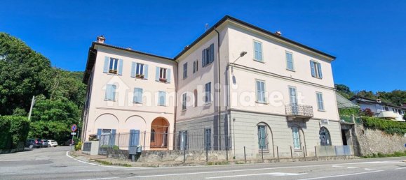 2 bedrooms Penthouse in San Fermo della Battaglia, Italy No. 381447 4