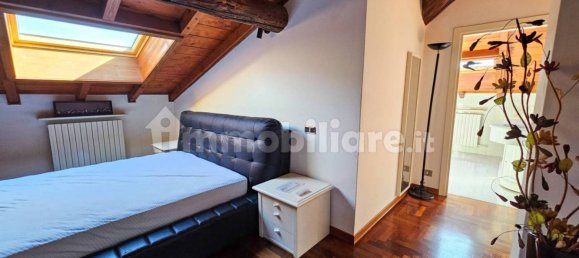2 bedrooms Penthouse in San Fermo della Battaglia, Italy No. 381447 15