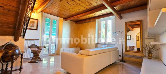 2 bedrooms Penthouse in San Fermo della Battaglia, Italy No. 381447 25