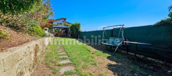 2 bedrooms Penthouse in San Fermo della Battaglia, Italy No. 381447 10