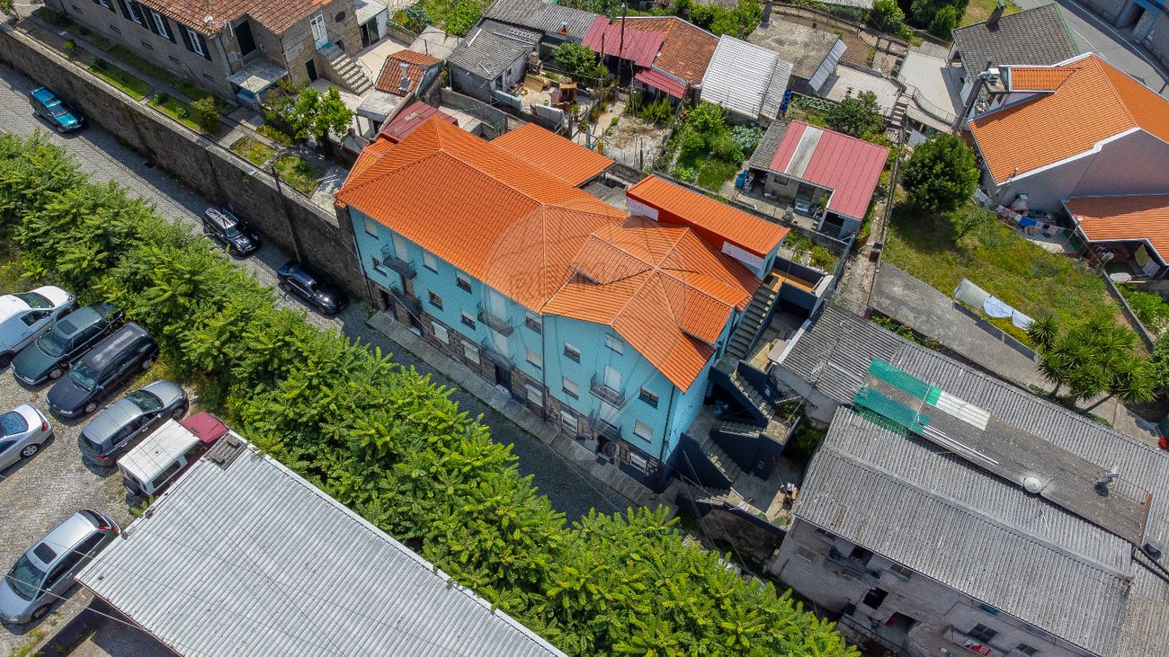 11 bedrooms Building in Guimaraes, Portugal No. 36449