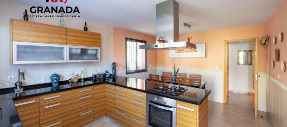 4 bedrooms House in Jun, Spain No. 94734 6